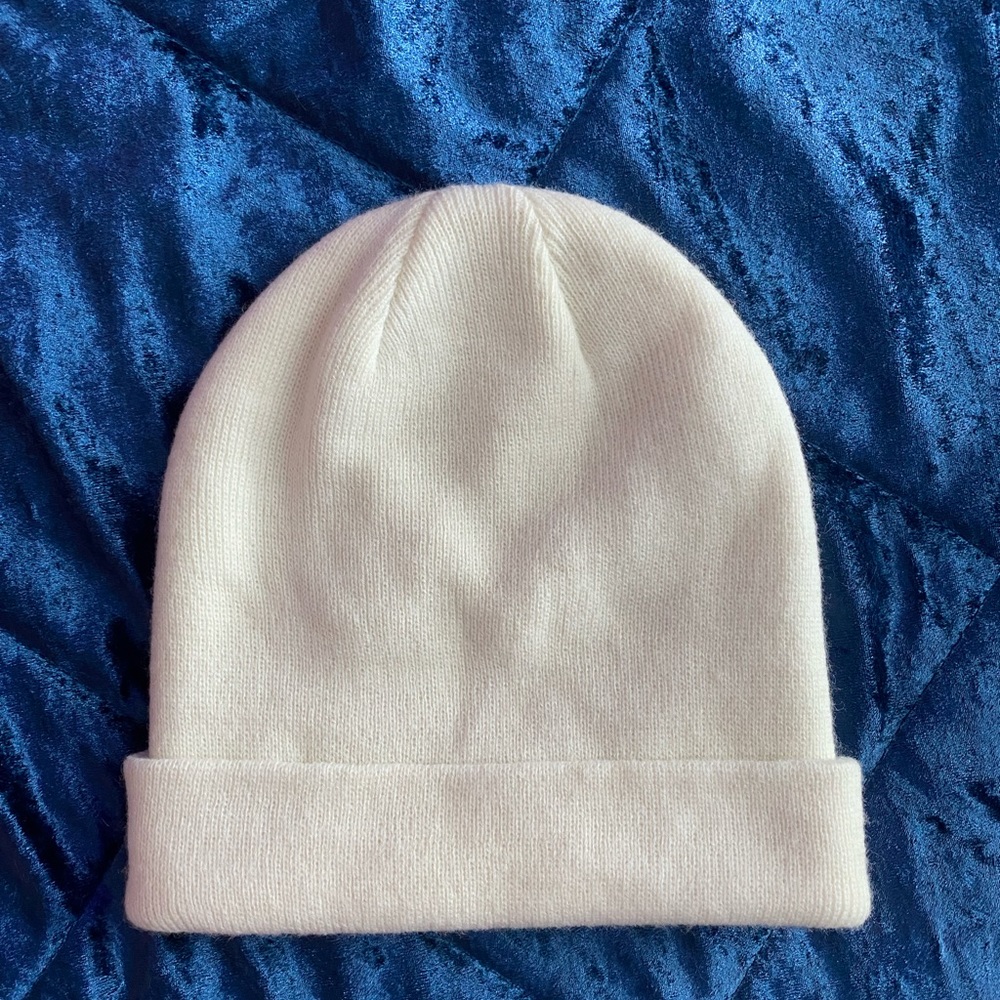 Forever 21 one size white beanie
